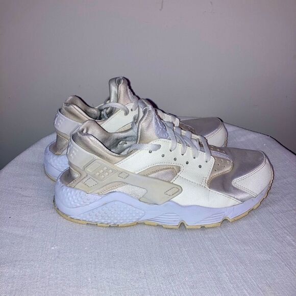 Nike Triple Snow White Huarache Sneakers 8.5 - Picture 6 of 15